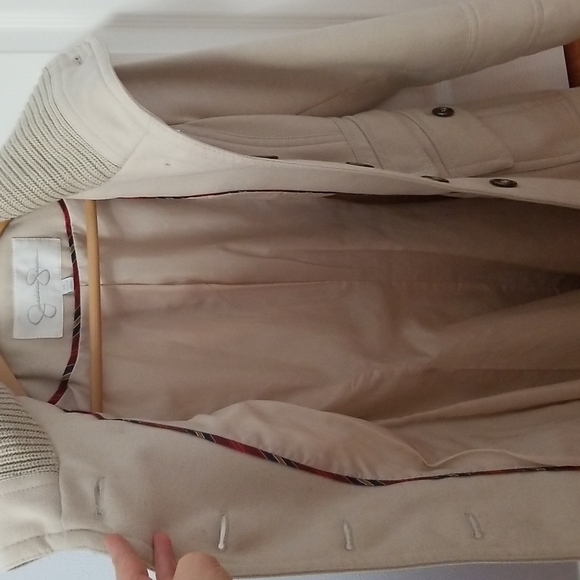 Coat - Picture 5 of 5